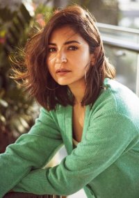anushka sharma_teluguvox 2
